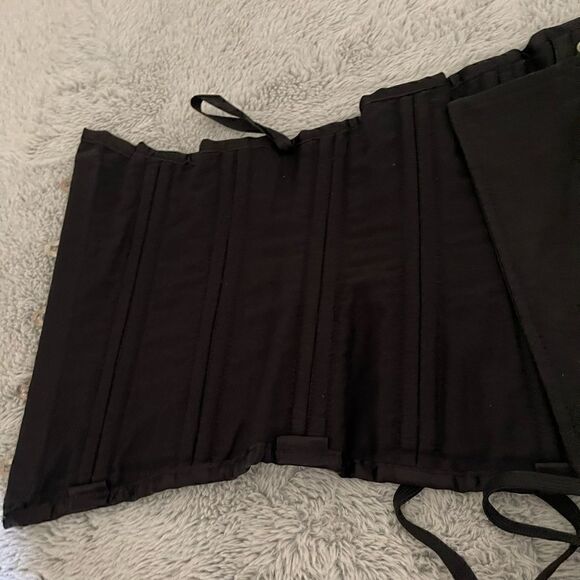 CAMELLIAS corcet black satin 26 steel bones - Picture 13 of 16